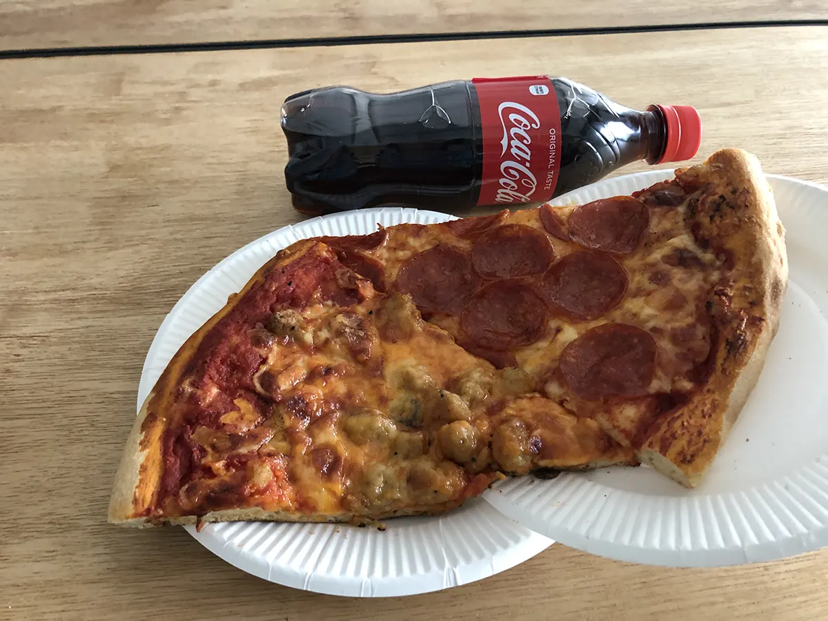 PIZZA LINDAのアメリカンなピザ達