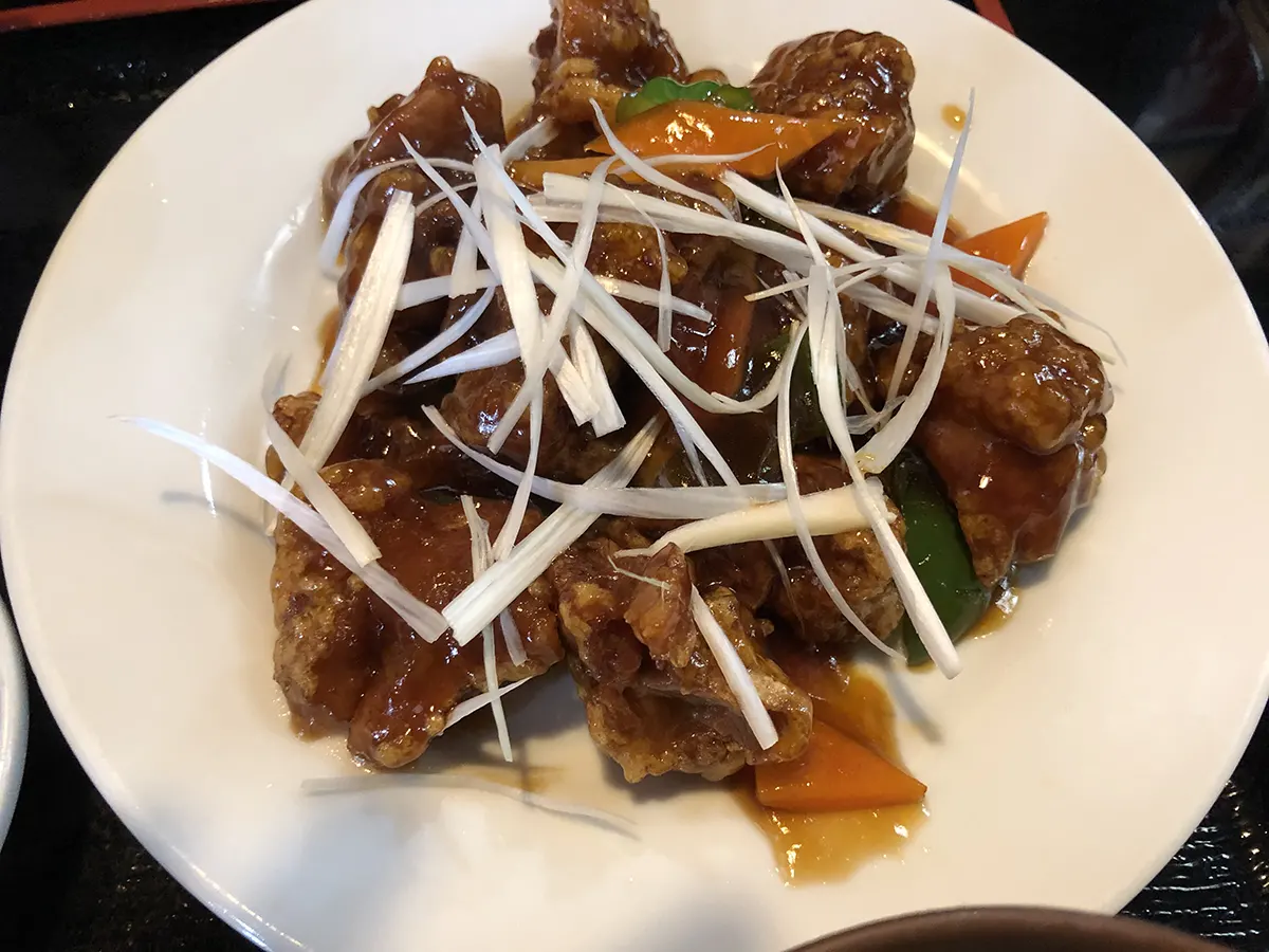 台湾料理 福源（中央町）の若鶏の甘酢炒め定食